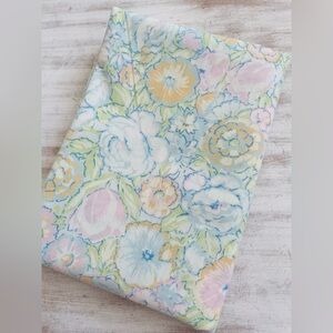 Floral vintage linens bedding bed sheet Fabric Bundle quilting sewing 1 yard
